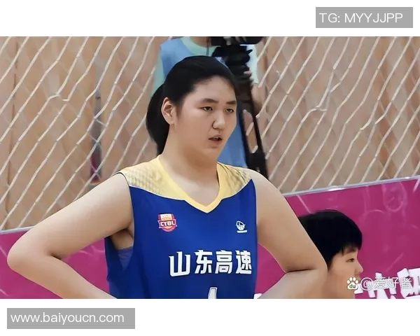 中国女篮迎来19岁新星李梦入队张子宇搭档引发期待 中国女篮迎来19岁新星李梦入队张子宇搭档引发期待