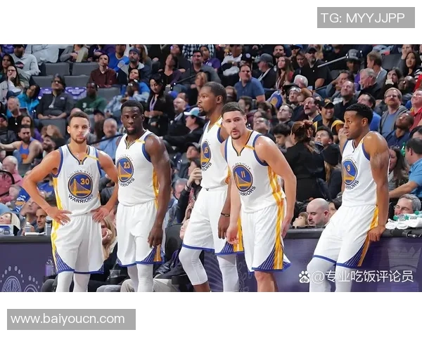 库里现身球队训练场透露恢复进展但未确定回归时间