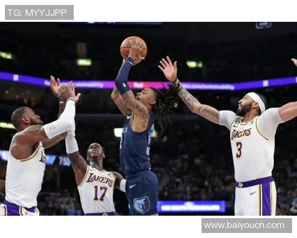 莫兰特砍下28分8助攻贝恩贡献19分助灰熊战胜黄蜂威尔斯重伤离场